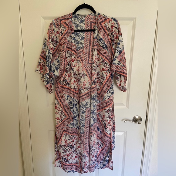 Floral robe - Picture 1 of 3